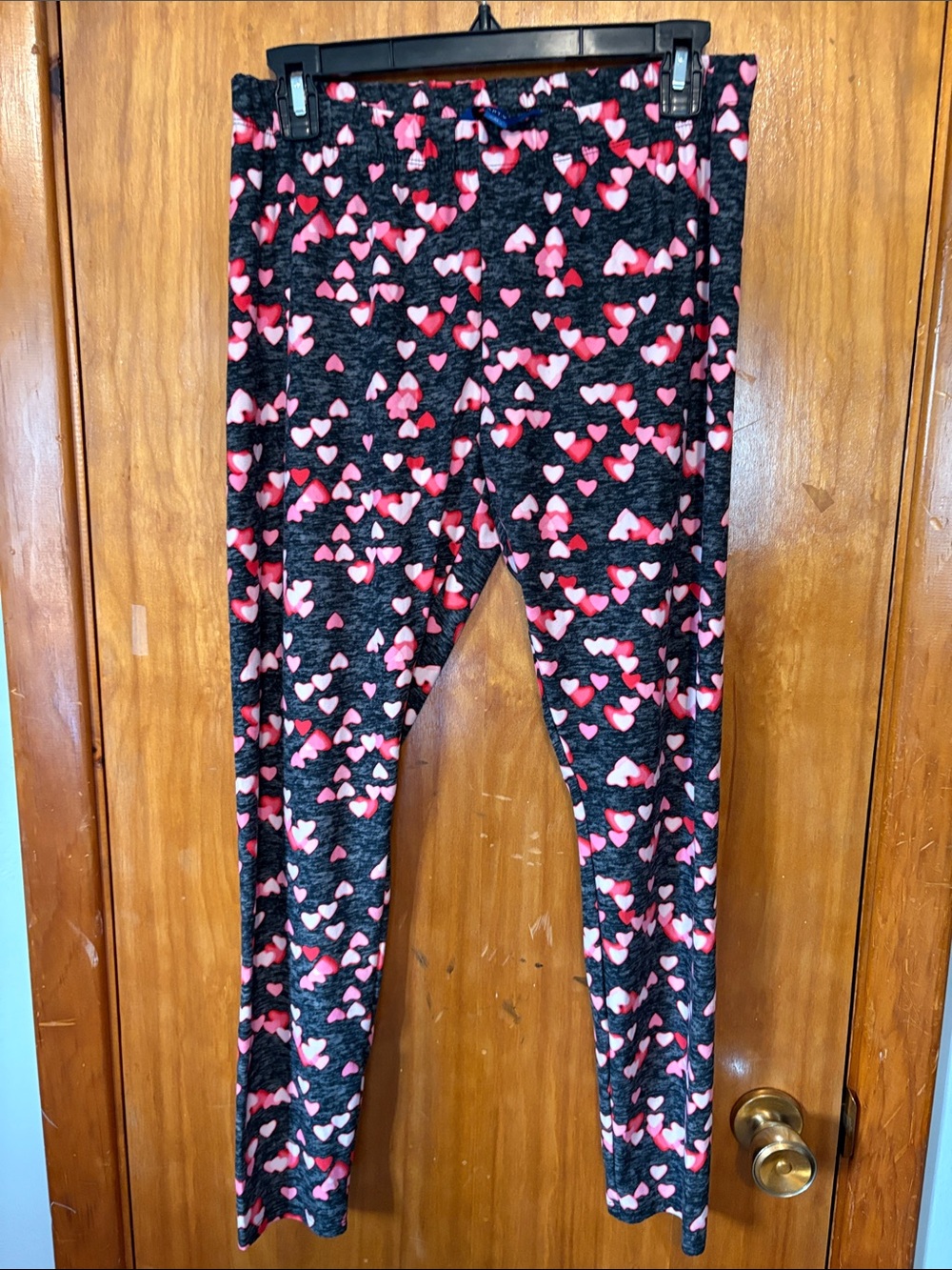 NWOT - Apt. 9 Black Leggings with Pink & Red Heart Print - Size Medium